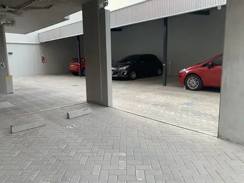 Venta cochera individual en  Abasto - Cerrito 1300