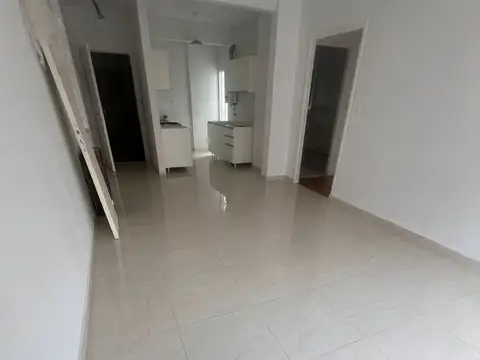 Castro Barros 300, Piso 6