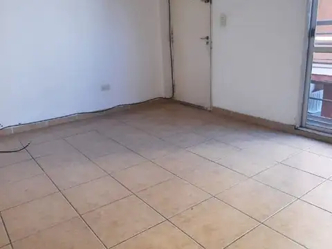 Departamento en Alquiler en Castelar, $ 500.000
