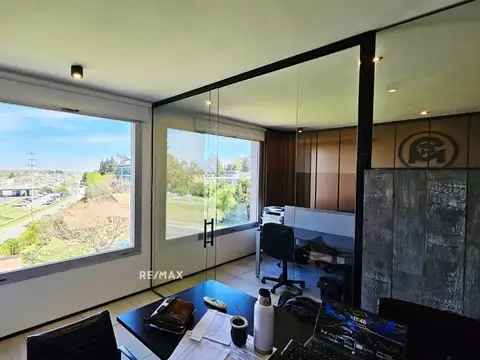 Alquiler oficina Studios Las Recovas, Pilar