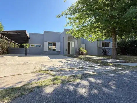 Casa 3 ambientes con 1 baño