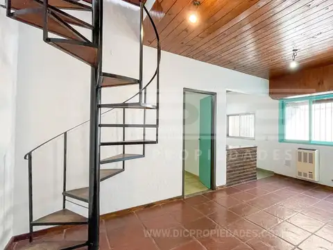 Depto Tipo Casa en Venta de 4 ambientes