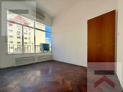 Montevideo  al 100 CABA.