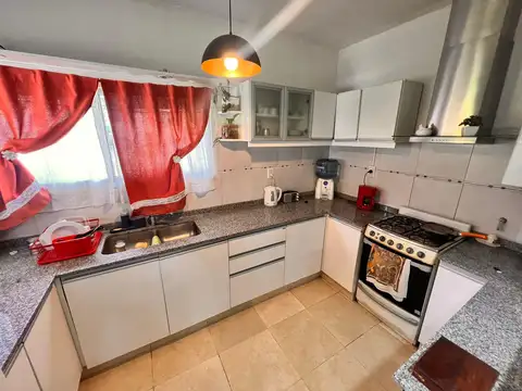 Casa 2 ambientes con 1 baño