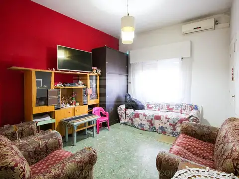 Ucrania al 600 entre  Argerich y Pichincha