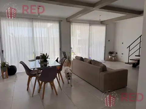 Depto Tipo Casa en Alquiler de 7 ambientes