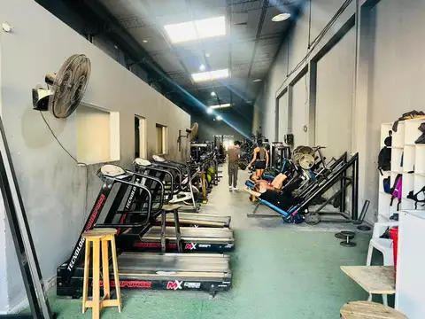 Avenida Roque Sáenz Peña 700