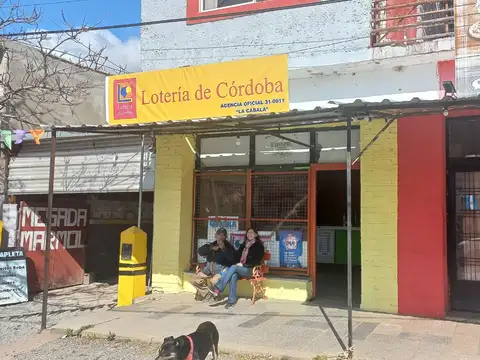 Locales mas galpón y casa a la venta en Bialet Masse. (C342)