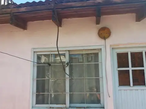 Depto Tipo Casa 6 ambientes con 1 baño