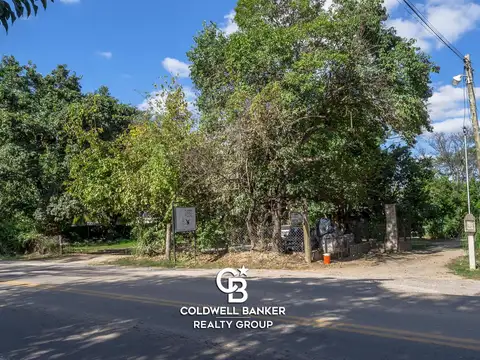 Casa 6 ambientes con 2 baños