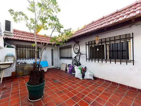 Venta PH 3 amb al fondo con Patio en Villa Madero