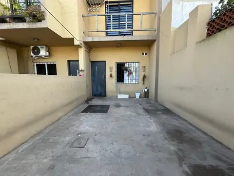 VENTA PH 2 AMB PATIO JOSE C PAZ CREDITO PERMUTA