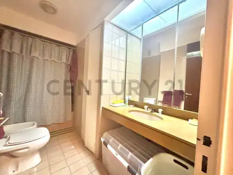 Departamento 4 ambientes con 3 baños