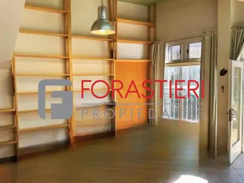 LOCAL EN CENTRO COMERCIAL MARTINEZ