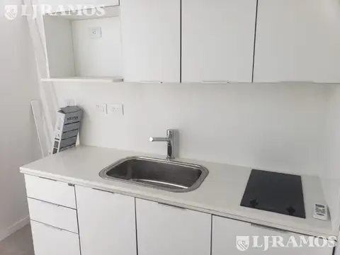 Oficina en Alquiler al Norte