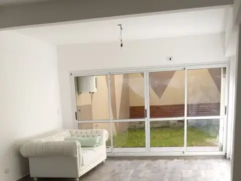 Depto Tipo Casa en Venta de 2 ambientes