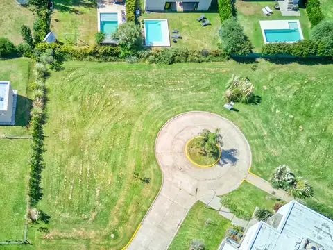 Terreno en San Sebastian, 1039 m², barrio cerrado, Funes