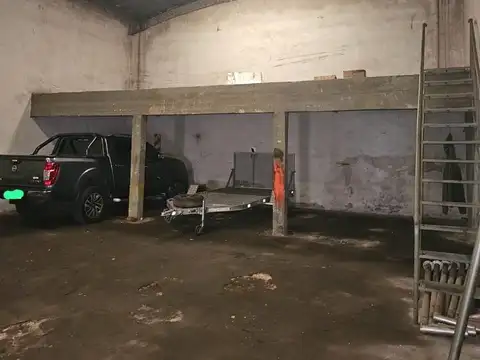 GALPON CON OFICINAS EN ZONA INDUSTRIAL