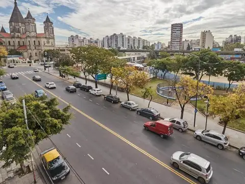 Av. Asamblea al 1400