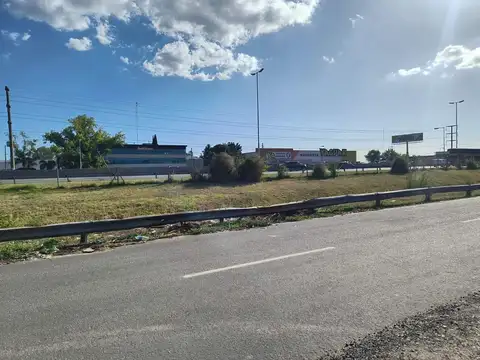 Colectora norte Acceso Oeste al 8000