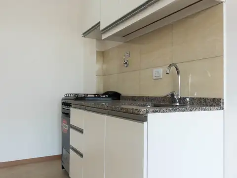 DEPTO. 1 AMB. CON BALCON - 38m² - MONTE CASTRO - ALQUILER