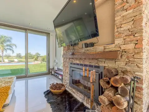 Casa 3 ambientes con 2 baños