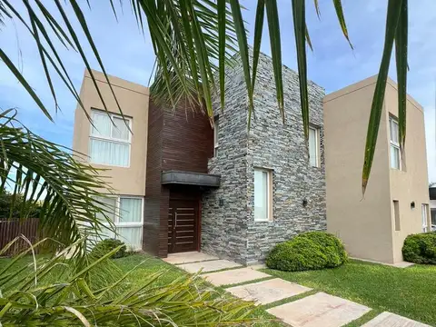 Venta Casa 7 amb. APTA CREDITO barrio San Sebastian area 5 Loma Verde