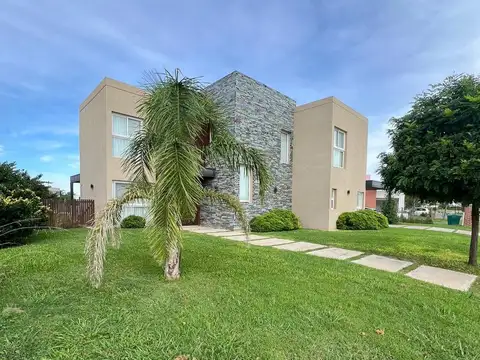 Venta Casa 7 amb. APTA CREDITO barrio San Sebastian area 5 Loma Verde