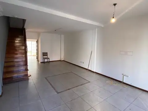Depto Tipo Casa en Alquiler de 3 dormitorios
