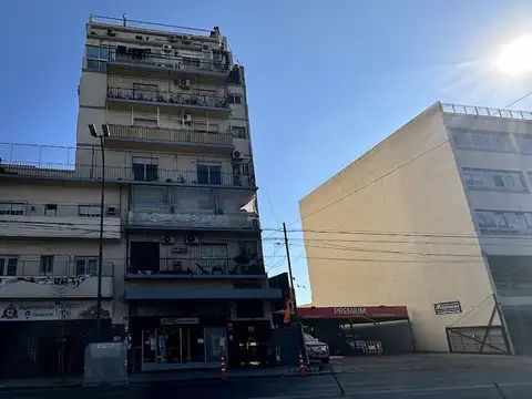 2 AMBIENTES LATERAL "MUY LUMINOSO"