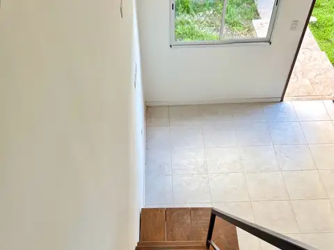 A ESTRENAR - CASA CON PILETA