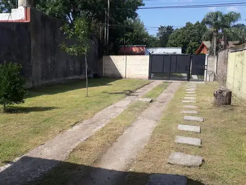 Casa 2 ambientes con 1 baño