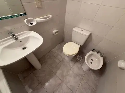 Avenida Almirante Brown 200