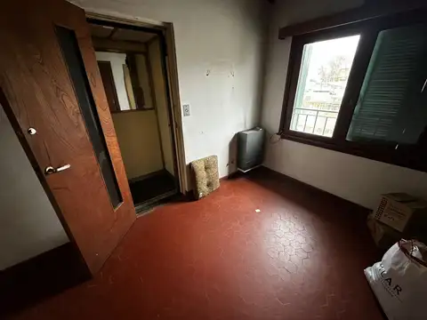 Casa 6 ambientes con 5 baños