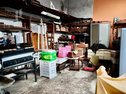 Casa en Venta con 6 cocheras