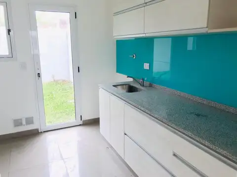 Depto Tipo Casa en Venta de 2 dormitorios