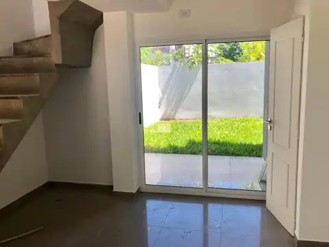 Depto Tipo Casa 3 ambientes con 1 baño