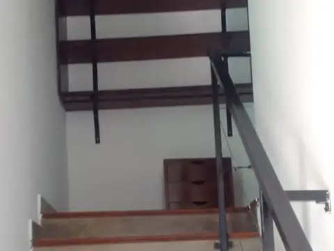 Depto Tipo Casa en Alquiler con 1 cocheras