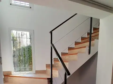 Depto Tipo Casa 2 ambientes con 1 baño