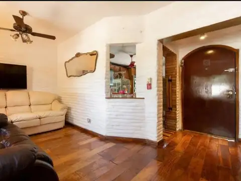 Depto Tipo Casa 4 ambientes con 1 baño