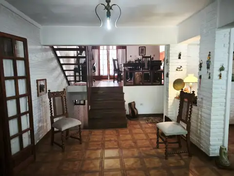 Casa en Venta en Alberdi, USD 240.000