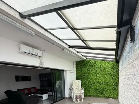 Depto Tipo Casa 4 ambientes con 2 baños