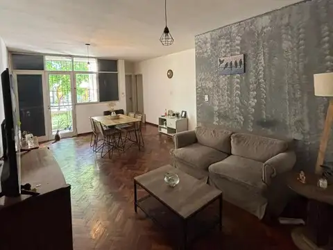 Departamento 9 ambientes con 2 baños