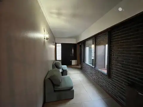 VENTA CASA CON JARDÍN Y COCHERA APTO CREDITO  