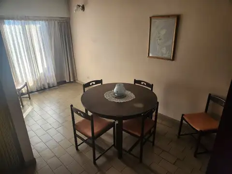 Depto Tipo Casa en Venta 52 años