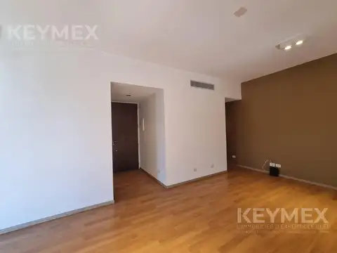 Oficina en Alquiler con 1 cochera