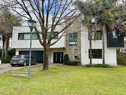 Venta Casa 5 ambientes pileta General Rodríguez