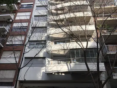 Paraguay 4400, Piso 5