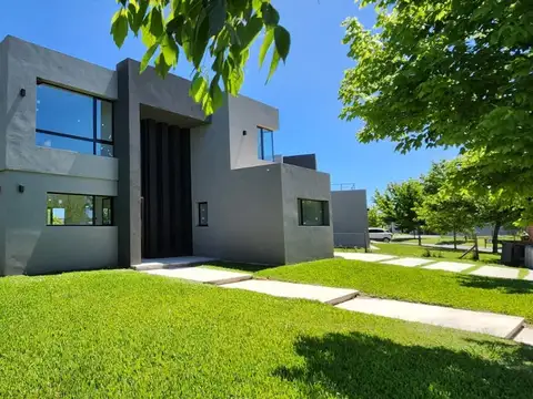 Casa en Venta de 5 dormitorios