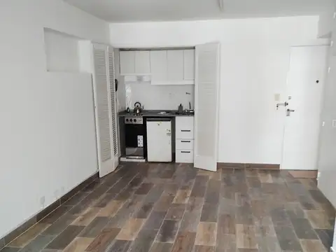 Departamento en Alquiler en Plaza San Martín, $ 600.000